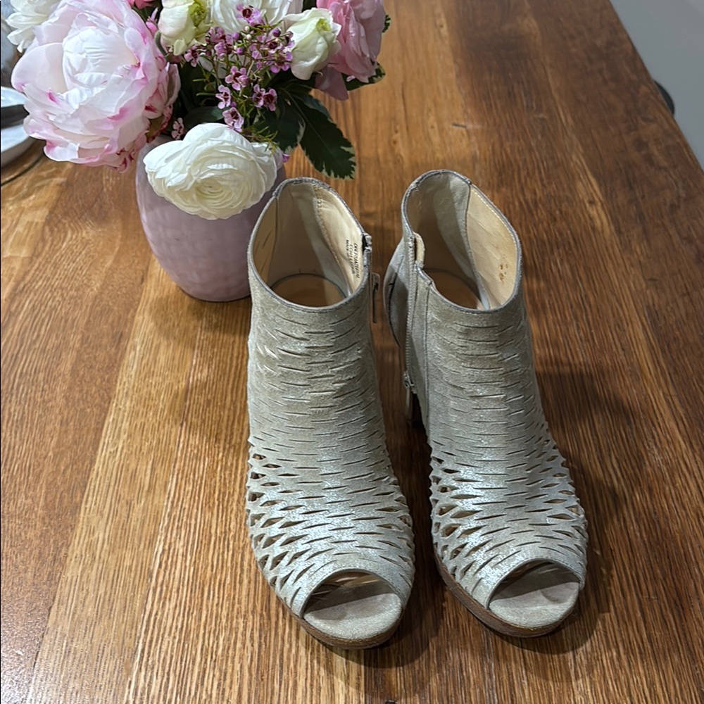 Paul Green Silver Peep-Toe Women's Shoes